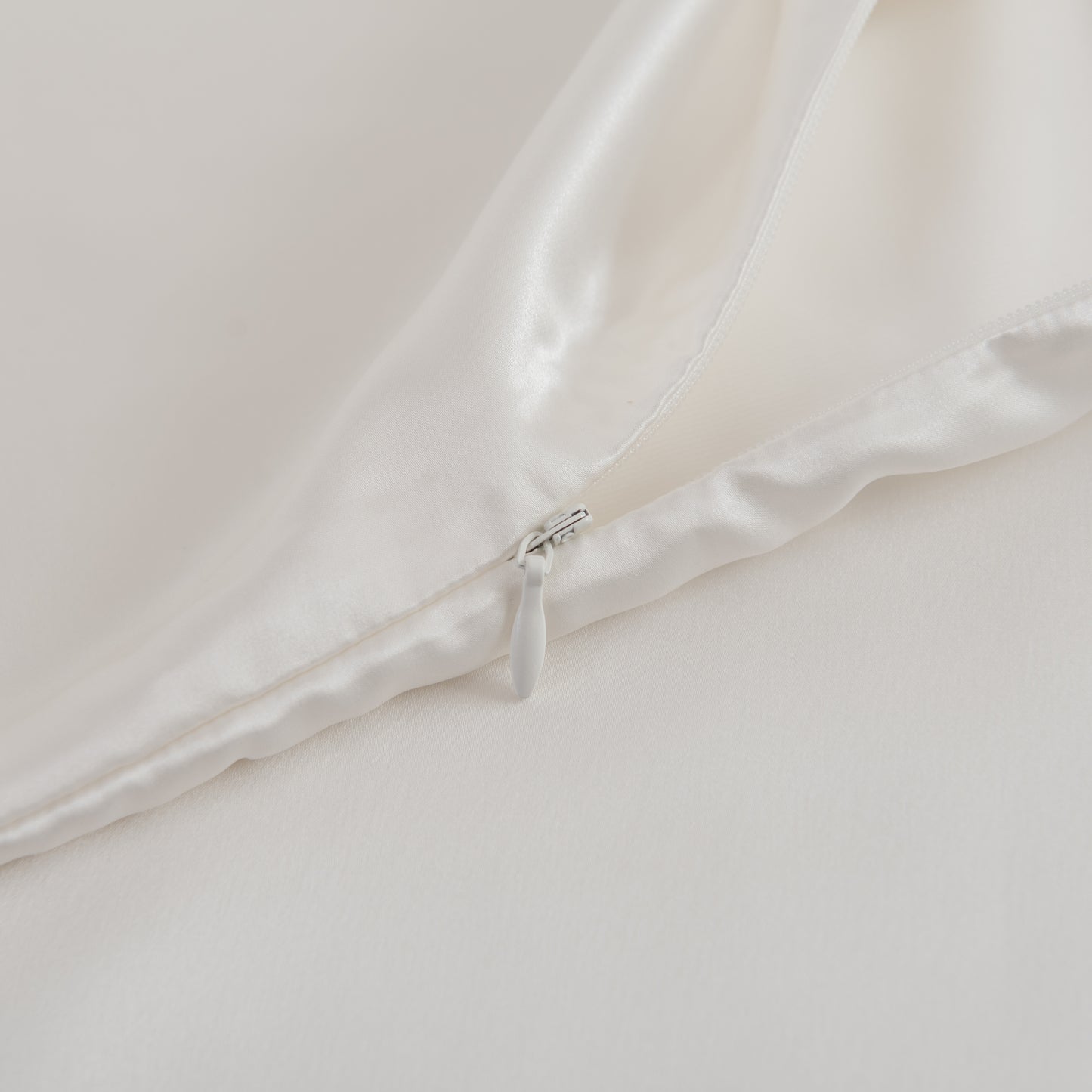 Luxury Silk Pillowcase - 100% Pure 22 Momme Mulberry Silk